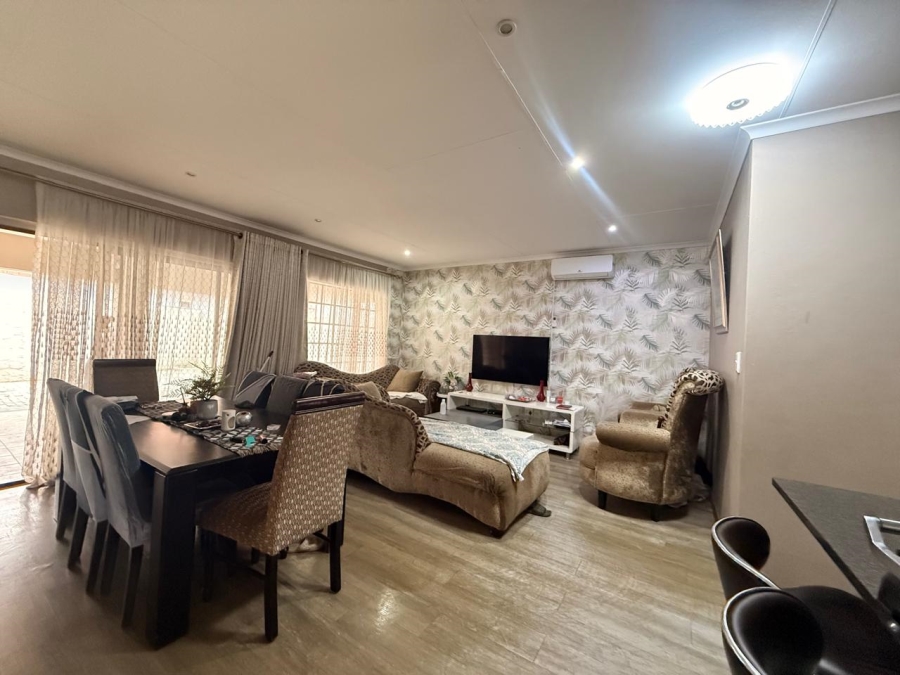 3 Bedroom Property for Sale in Waterkloof East North West
